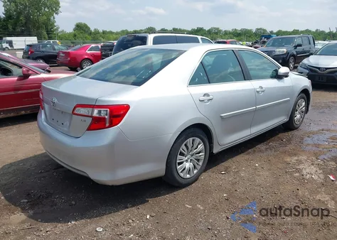 2014 Toyota Camry Le z USA, uszkodzony, nr VIN 4T4BF1FK7ER353620